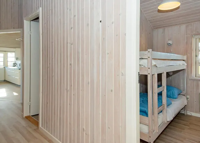 Modern Retreat By Water - By Traum