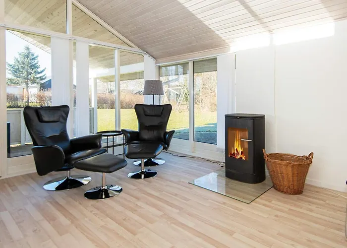 Modern Retreat By Water - By Traum Дом отдыха