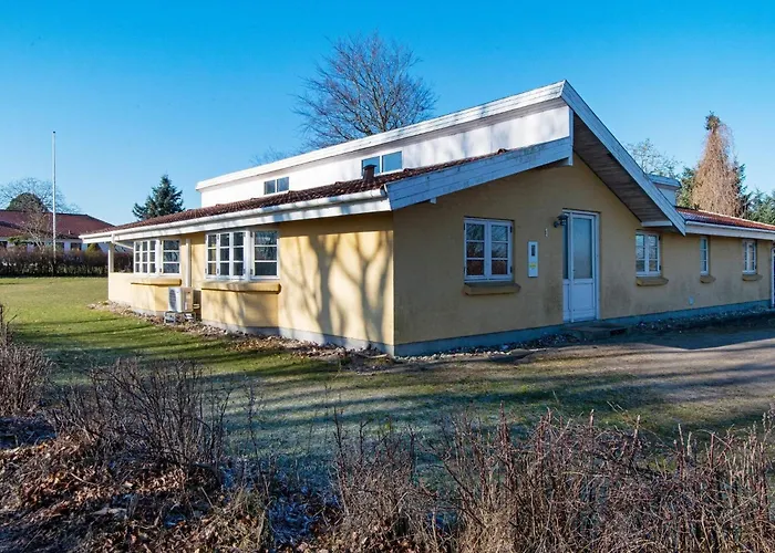 Дом отдыха Modern Retreat By Water - By Traum